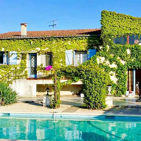 Holiday home Lovely In With Outdoor Swimming Pool *